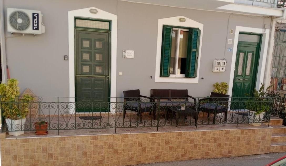 Anna'S House Apartment Vlikhon Exterior photo